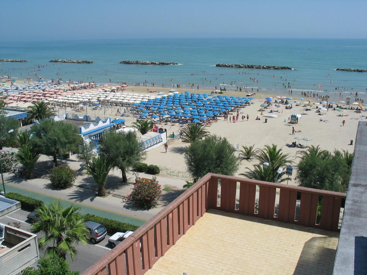 Albergo Girasole Frontemare San Benedetto del Tronto Kültér fotó