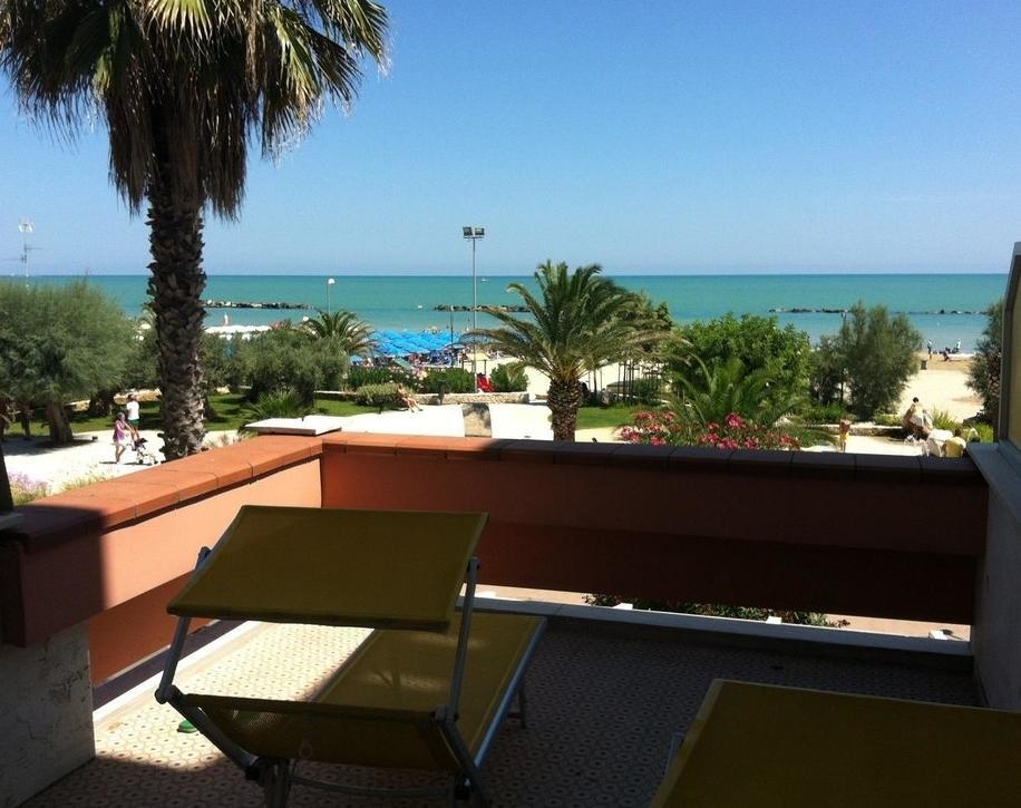 Albergo Girasole Frontemare San Benedetto del Tronto Kültér fotó