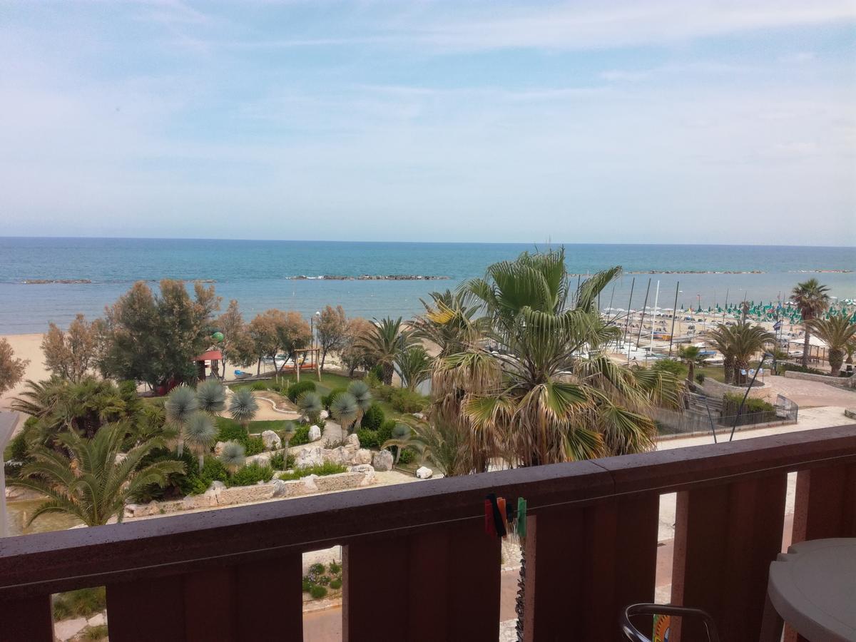 Albergo Girasole Frontemare San Benedetto del Tronto Kültér fotó